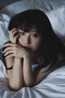 女员工的付出中字
